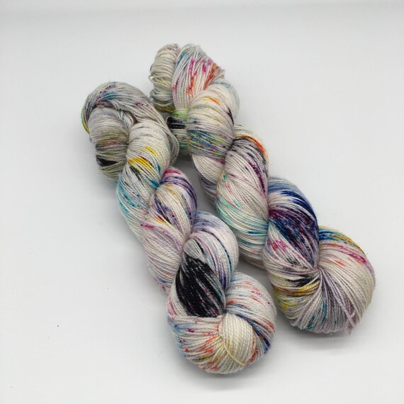 Unicorn trails - hand-dyed, speckled sparkle sock yarn - 100g (400m)