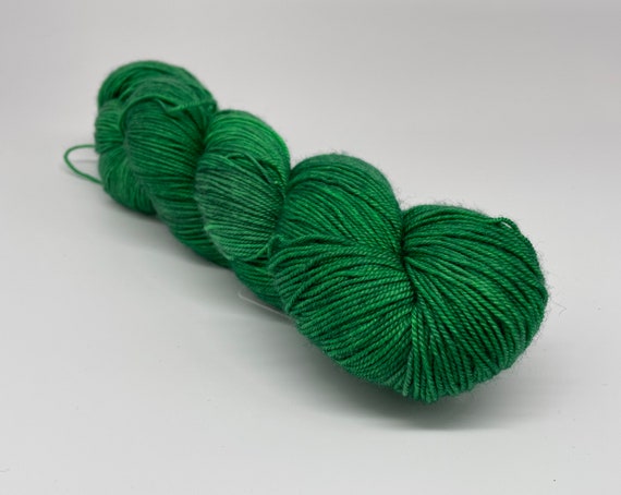 Rolling greens - hand-dyed semi-solid green merino cashmere silk yarn - 100g (400m)