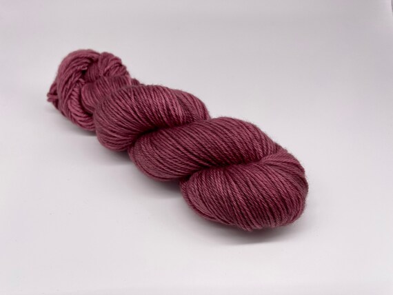 Duchess - mauve pink hand-dyed semi-solid superwash DK (8 ply) merino yarn - 100g (225m)
