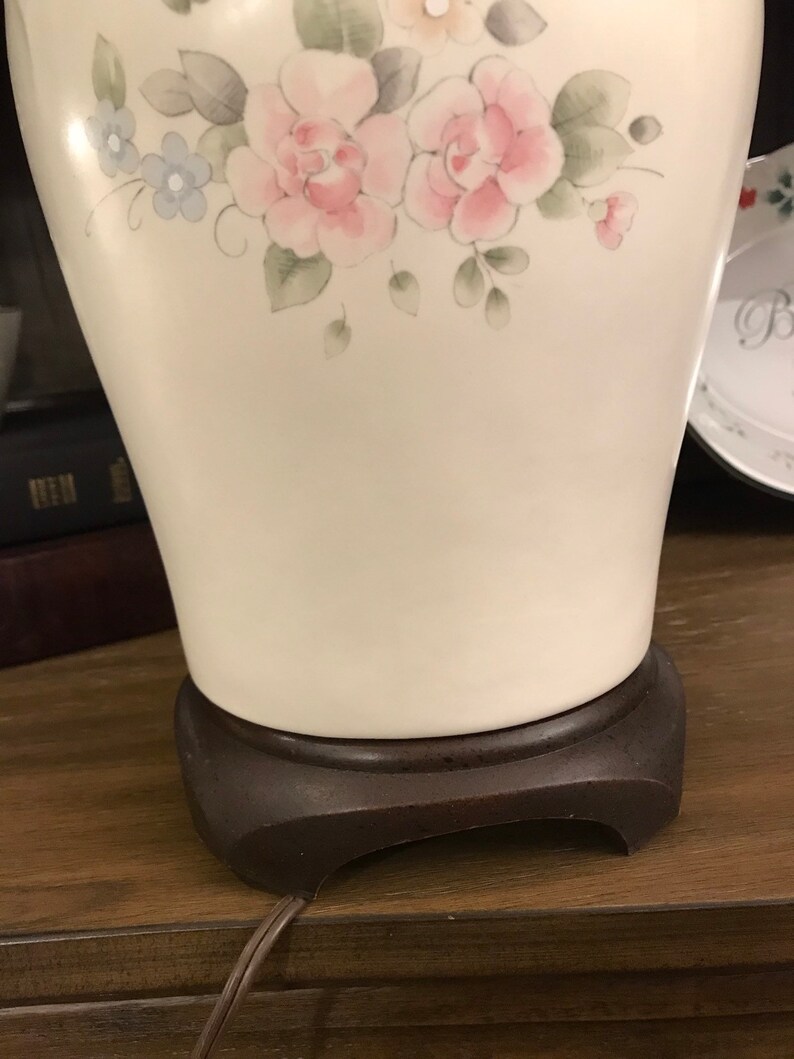 13 12 Pfaltzgraff Tea Rose Large Table Lamp