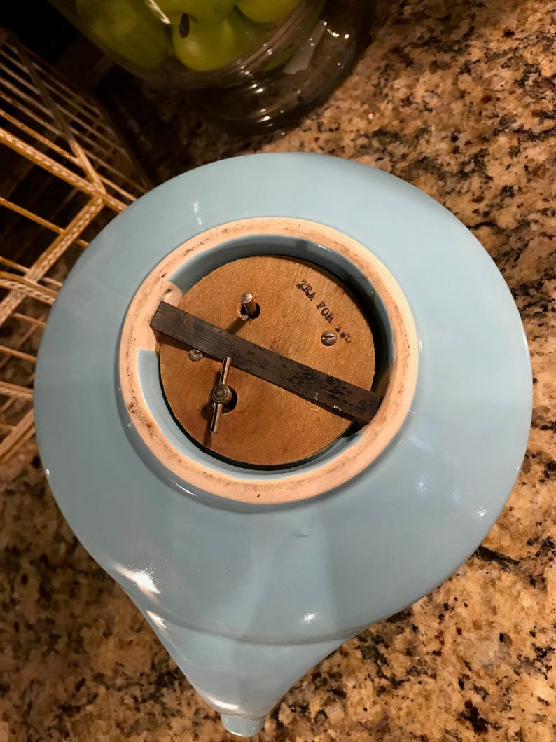 Vintage Pearl China Co Wind-Up Musical Teapot Aladdin Style 1940/'s Light Blue Lusterware Plays Tea For Two