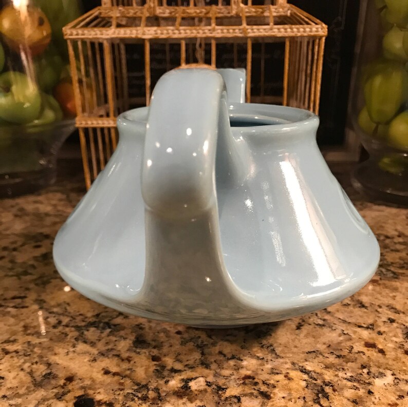 Vintage Pearl China Co Wind-Up Musical Teapot Aladdin Style 1940/'s Light Blue Lusterware Plays Tea For Two