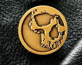 Halloween Accessories Spooky Skull Enamel Pin, Skull Jewelry - Antique Gold