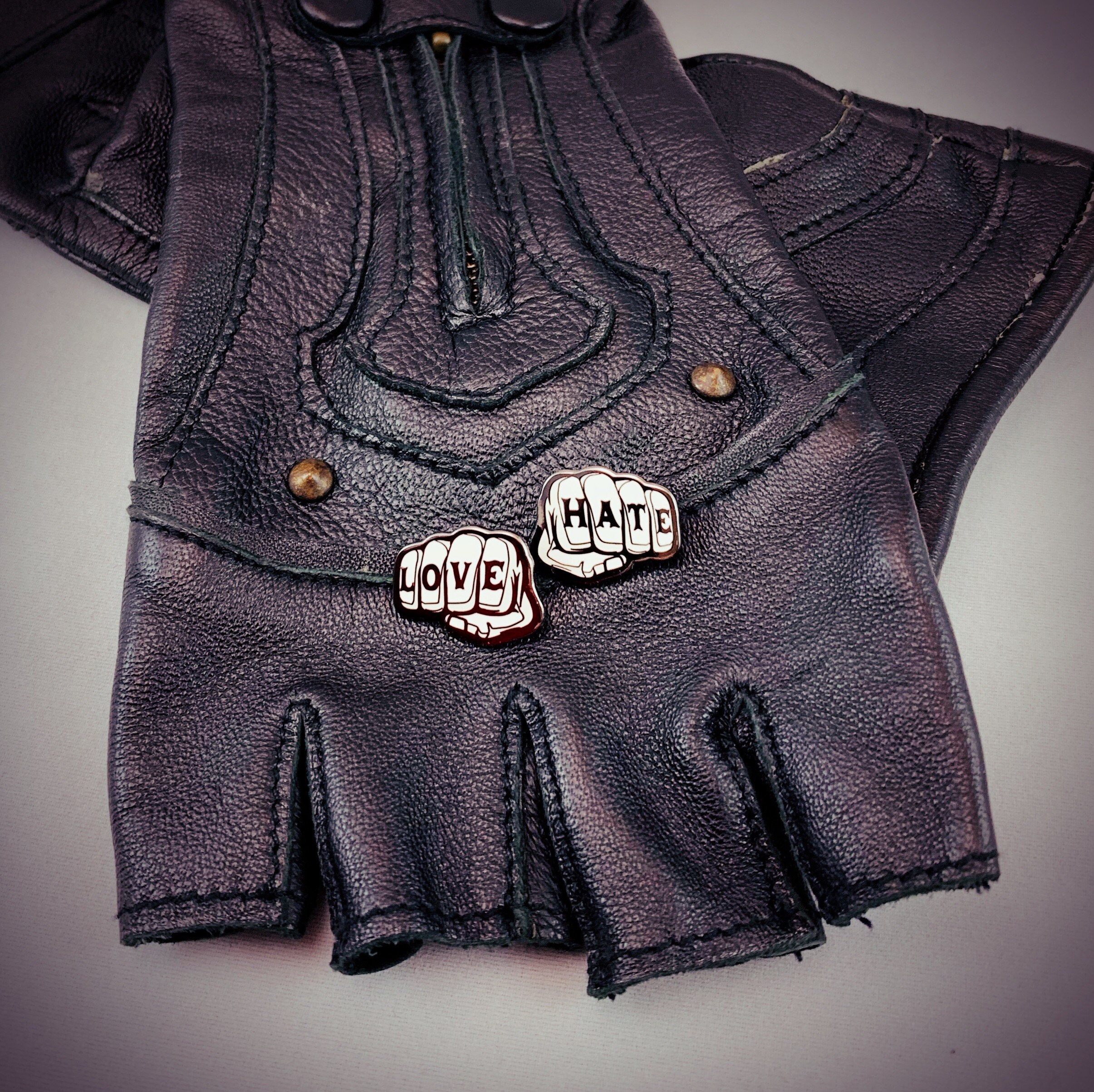 Love & Hate Knuckle Ring Pin Set Spike Lee Knuckle Duster - Etsy