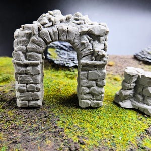 Miniature Broken Archway Terrain, Resin Gothic Ruins for 28mm RPG Wargames, Fantasy Dioramas, Sci Fi Miniatures, Tabletop Scenery