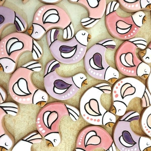 Pensiero bebè. Ricordo nascita. Fiorellino porta confetti. Magnete. Bomboniera. Ceramica. Fatto a mano. Personalizzabile.