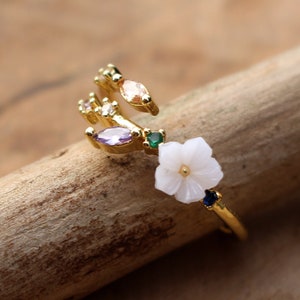 Little white flower sweet flower ring ring flower lucky stone colorful stones crystals gemstones fashion jewelry adjustable size r7