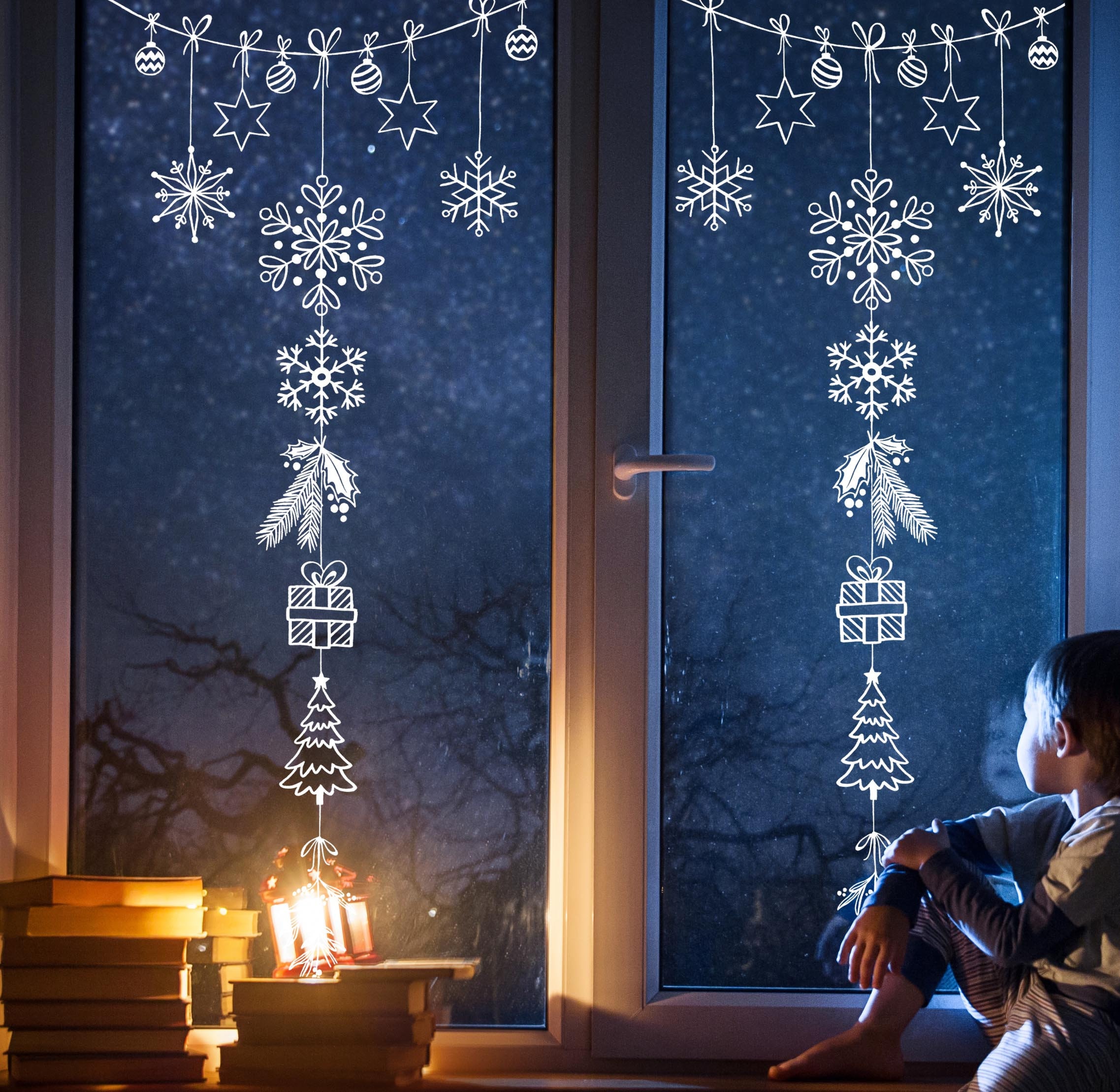 Déco de Noël : 10 idées pour décorer ses vitres avec un feutre craie