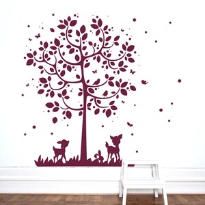 Wandtattoo Baum mit Reh Hase Kinderzimmer M2126 Bild 3