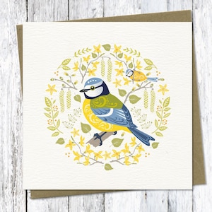 Carte mésanges bleues - une carte de voeux d'oiseau coloré dans un style d'art folklorique scandinave avec une illustration contemporaine de mésange bleue dans des couleurs chaudes d'été