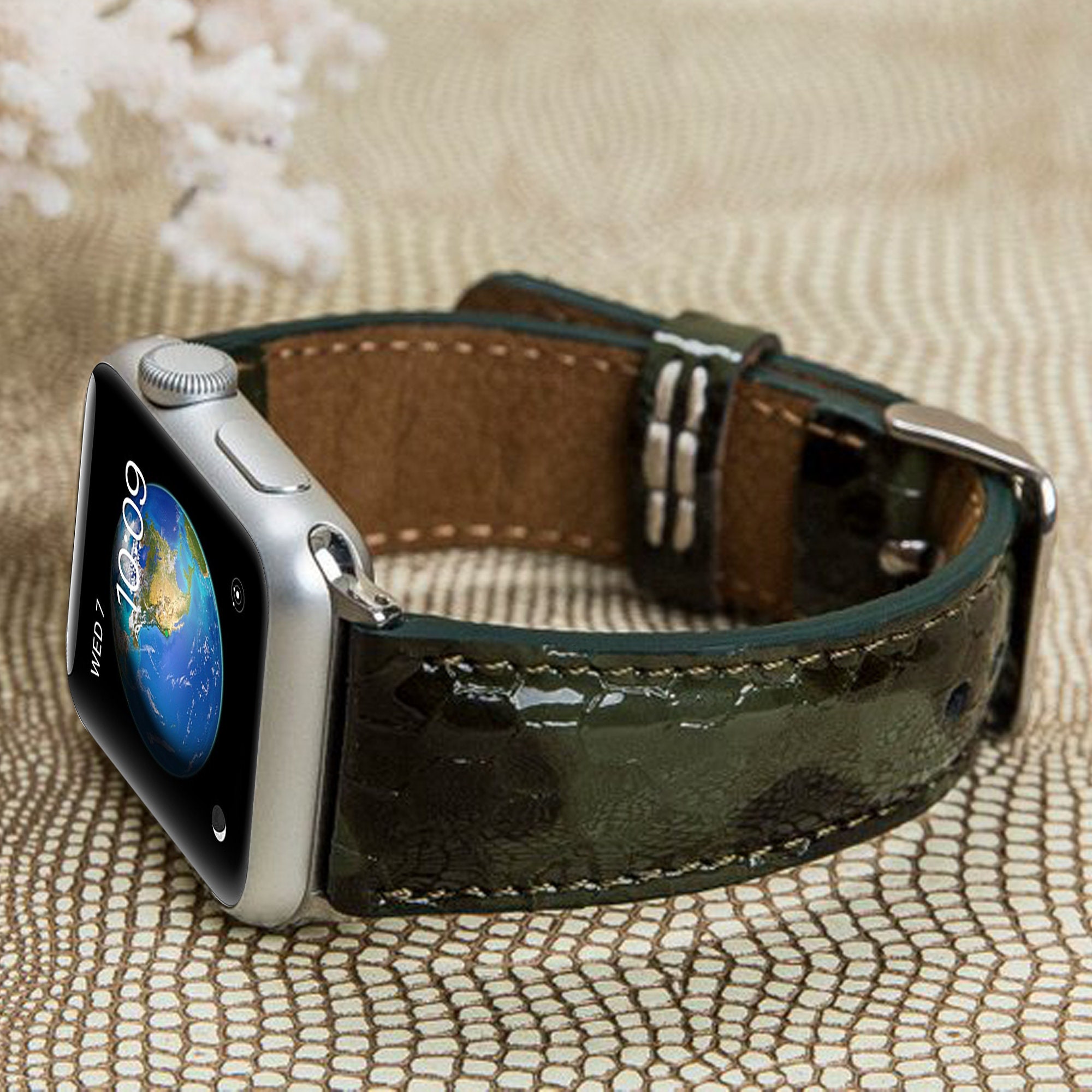 apple watch series 4 leather strap