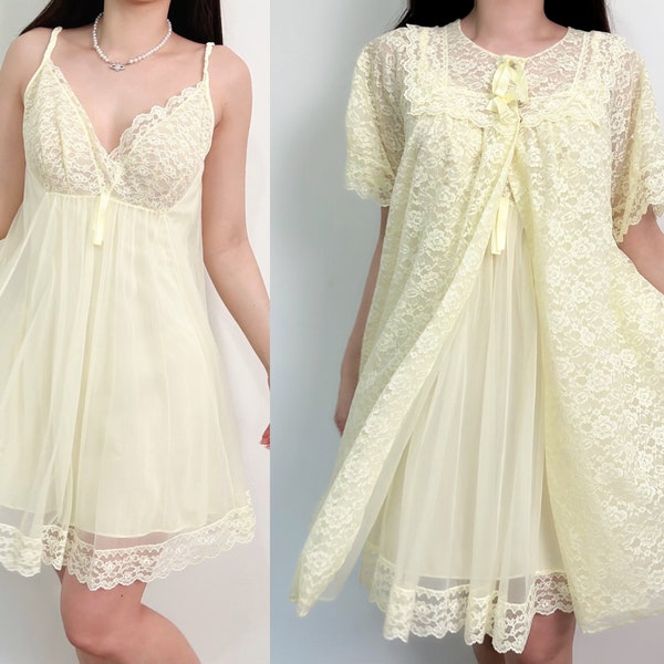 Sz M Vintage Yellow Lace Nylon Double Layered Babydoll Peignoir Robe & Nightgown Set, 2 Piece Set