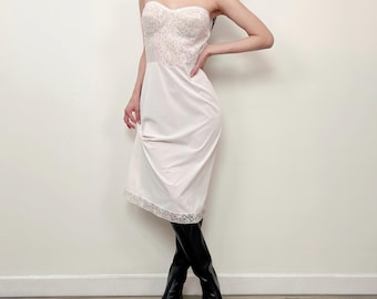 Minivestido lencero vintage blanco de nailon con encaje floral y encaje, talla pequeña-mediana.
