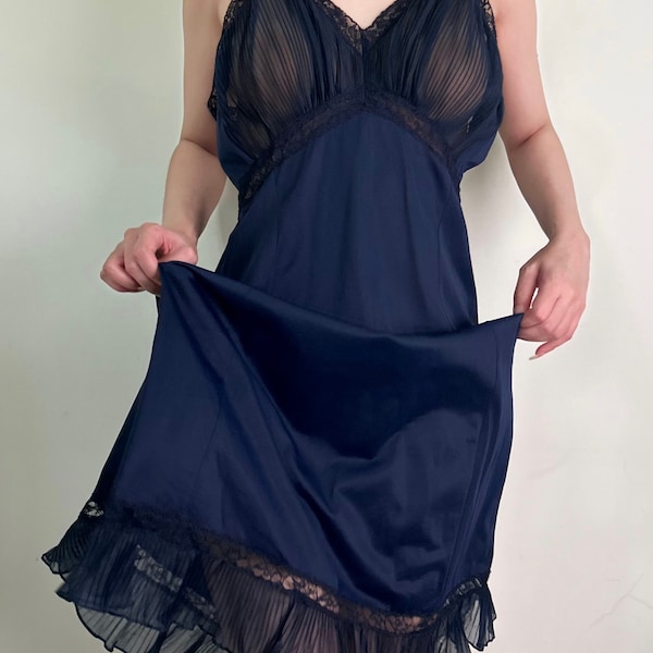 chemise de nuit vintage bleu marine dentelle florale accordéon plissé robe en mousseline de soie taille 40