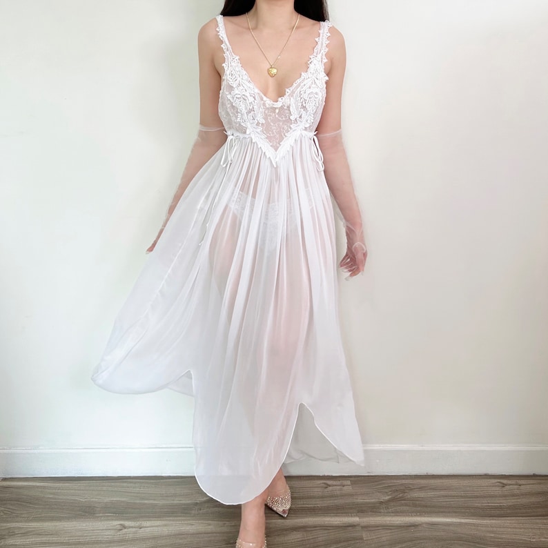 Sz L Beautiful Vintage White Chiffon Embroidery Beaded Sequin Sheer Slip Dress, Wedding Bridal Nightgown, Sheer Honeymoon Lingerie zdjęcie 3