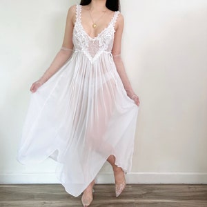 Sz L Beautiful Vintage White Chiffon Embroidery Beaded Sequin Sheer Slip Dress, Wedding Bridal Nightgown, Sheer Honeymoon Lingerie zdjęcie 4