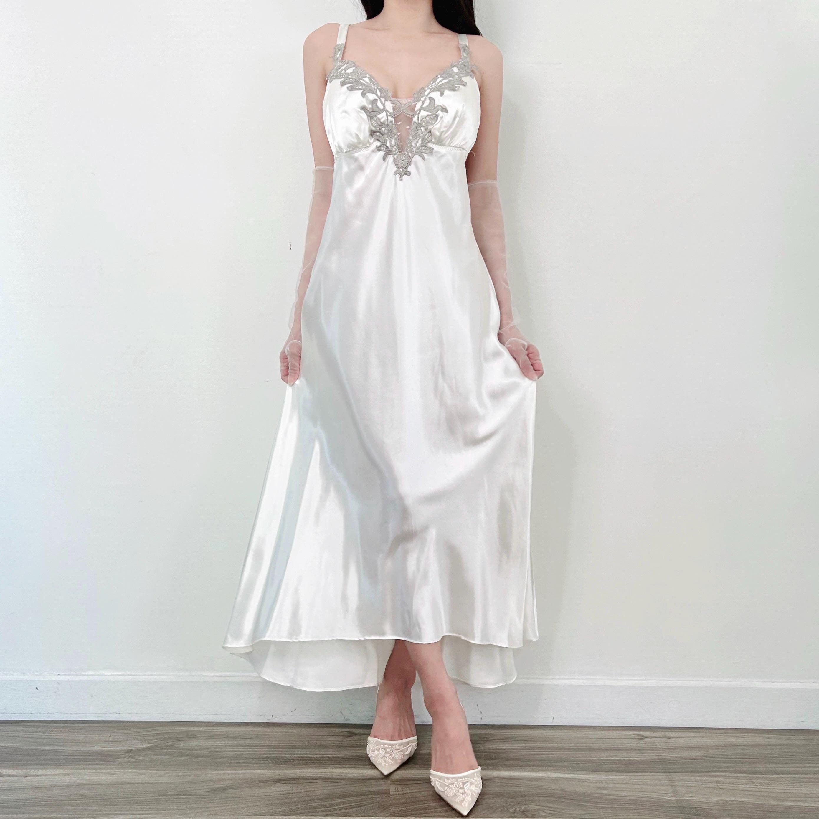 Beautiful Vintage Flora Nikrooz Ivory White Lace Bridal Slip Dress