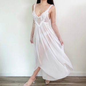 Sz L Beautiful Vintage White Chiffon Embroidery Beaded Sequin Sheer Slip Dress, Wedding Bridal Nightgown, Sheer Honeymoon Lingerie zdjęcie 6