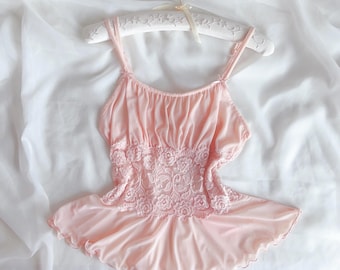 Sz M Vintage Peach Pink Stretcy Mesh Coquette Cami Top