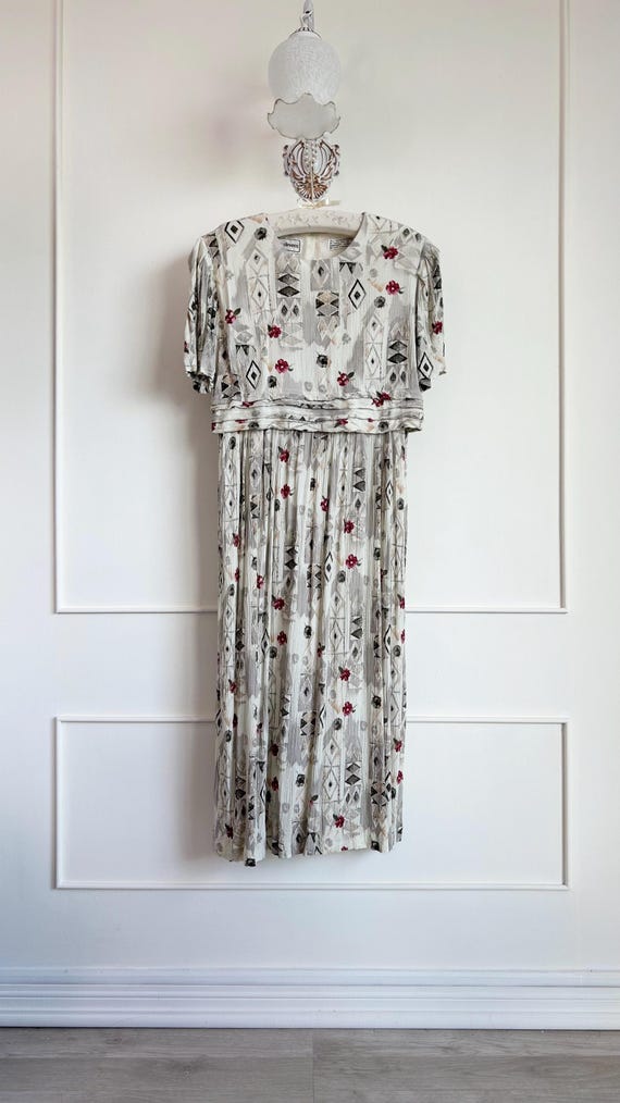 short sleeve rayon dress Moomaya-Solid-V-Neck-Rayon-Women-Dress