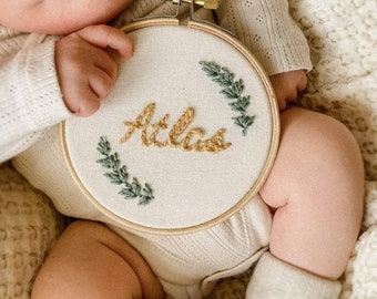 Baby Milestone| Embroidery Hoop | Personalised Gift | Nursery Decoration | Disc | Pregnancy | Photo Prop
