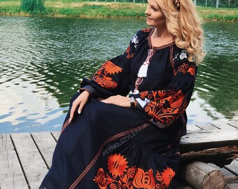 Sukienka Vyshyvanka / Granatowa z pomarańczowymi ptakami, długa, lniana sukienka z haftem / Długa sukienka w stylu etnicznym, meksykańska sukienka typu kaftan / Darmowa wysyłka