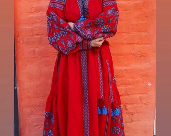 Wau! Rotes Leinen besticktes Kleid mit Stickerei Ukrainische Vyshyvanka Kleid Mexikanische Kleid Kaftan Abaya, Kaftan Kostenloser Versand Boho-Stil