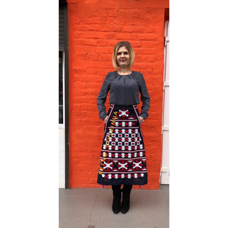 Vyshyvanka Boho skir Vyshyvanka Ukrainian skirt Mexican style Free ship!Midi Linen bohemian embroidered skirt with gometric pattern