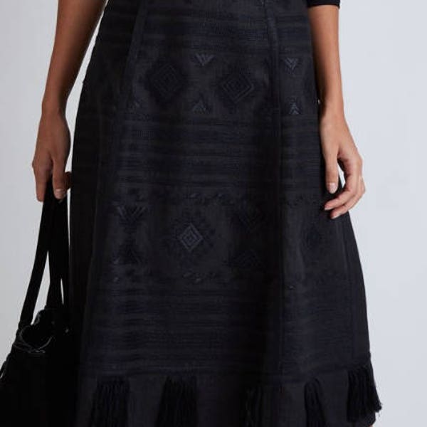 Embroidered cross skirt yv30489
