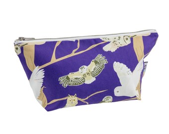 Bolsa muy útil de algodón orgánico morado con diseño de búhos británicos: estuche impermeable con cremallera