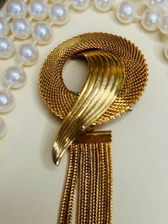 Vintage 50s stunning gold tone statement brooch, … - image 1