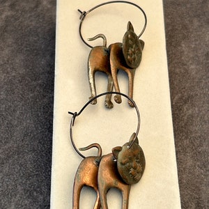 Vintage copper Cat drop/dangle earrings articulated, boho festival cat lover