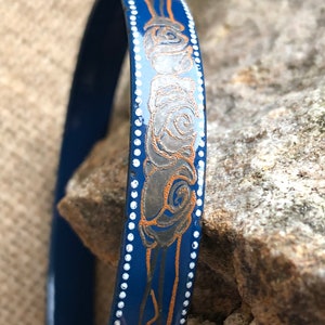 Possibly Michaela Frey enamelled metal bangle/bracelet (un-signed), boho/hippie style, blue/orange