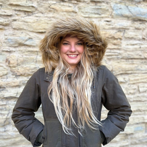 Coyote fur store hood trim