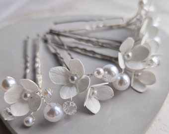 White Hydrangea wedding Pearl hair pins, Small flowers for hair