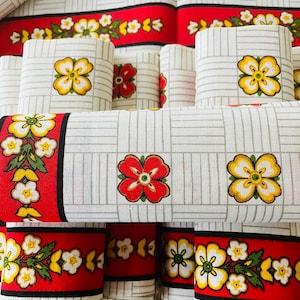 Set von 12 Vintage 1950er Jahre französische Leinen Servietten Florales Rot und Gelb Design, 45 cm x 39 cm, Mid-Century Tischwäsche