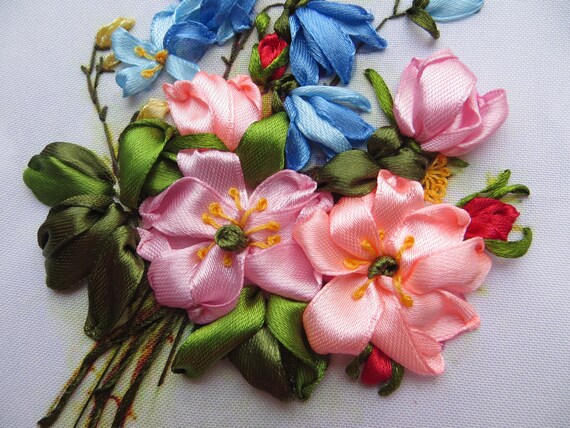 10 Ribbon Embroidery Flowers with silk/satin ribbons (Tutorials) - SewGuide
