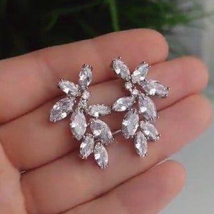 Crystal Bridal Earrings Wedding Earrings Stud Leaf Earrings Bridal Jewelry set Bridesmaids Earrings Wedding Jewelry Set