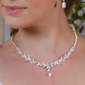 Bridal Jewelry set Silver Wedding Jewelry Bridal Necklace Wedding Necklace for Bride Wedding Jewelry Set Crystal Drop Earrings