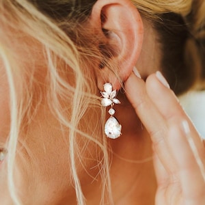 Clip on Crystal Earrings Clip on Bridal Earrings Drop Wedding Earrings Bridal Jewelry Bridesmaids Earrings  Crystal Drop Earrings