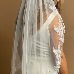 Wedding Veil Lace Veil Cathedral White Veil with comb Floral Lace Veil Bride Veil with lace Cathedral Veil Floral Lace Fingertip Veil