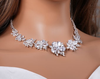 Conjunto de collar de boda Conjunto de collar y aretes de cristal Conjunto de joyería nupcial de diamantes Conjunto de collar de boda de cristal de aretes de novia de plata