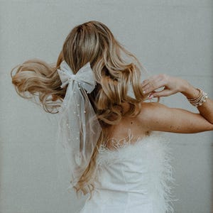 Bridal Bow Veil Pearl Veil Wedding Veil Tulle Pearl Bride Hair Bow Bride Veil Bow Bridal Hair Accessory Wedding Hair Accessories for Bride