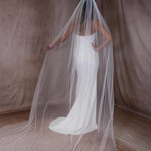 Velo con borde sin rematar, velo liso, velo catedral transparente, velo capilla suave con borde cortado, liso