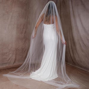 Simple Veil Soft French Tulle Veil with comb One Layer Veil Plain Veil Raw Cut Plain Cathedral Veil Cut Edge Soft Chapel Veil Plain