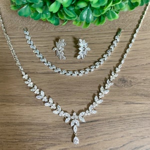Bridal Necklace set Earrings CZ Stud Earrings silver  Crystal Wedding Earrings Crystal Earrings Bridal Jewelry Crystal earrings