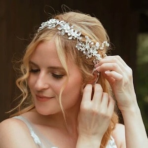 Floral Bridal Headband Bridal hair vine Silver Bridal headband Floral Wedding headband Wedding hair piece Gold hair vine