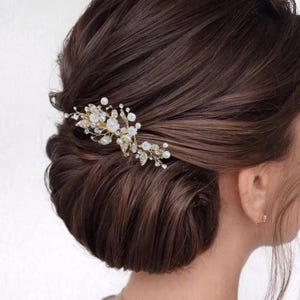 Floral Hair Comb  Bridal Hair Accessory Gold Pearl Hair Comb for Wedding Hair Accessory for bride Bridesmaid hair accessory