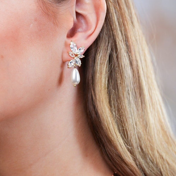 Pearl Drop Earrings pearl earrings Wedding drop earrings teardrop earrings bridesmaid earrings Pearl Bridal Jewelry bridesmaids gift