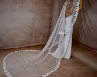 Spanish Veil, Mantilla Lace Wedding Veil, Fingertip Length